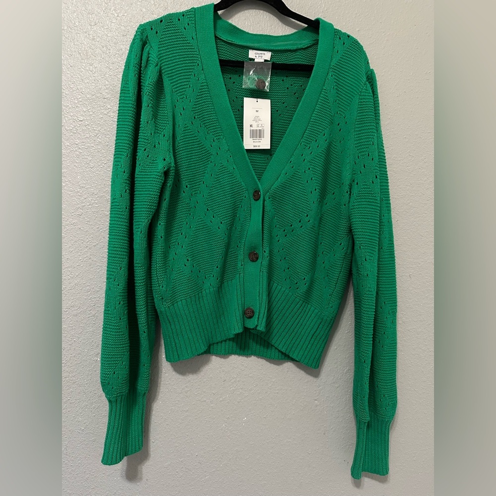 New with tags Crown and Ivy cardigan sweater size M green color 100% cotton